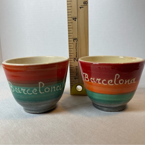 Barcelona Pottery Cups Hand Painted Ceramic Travel Souvenir Signed - Picture 2 of 9